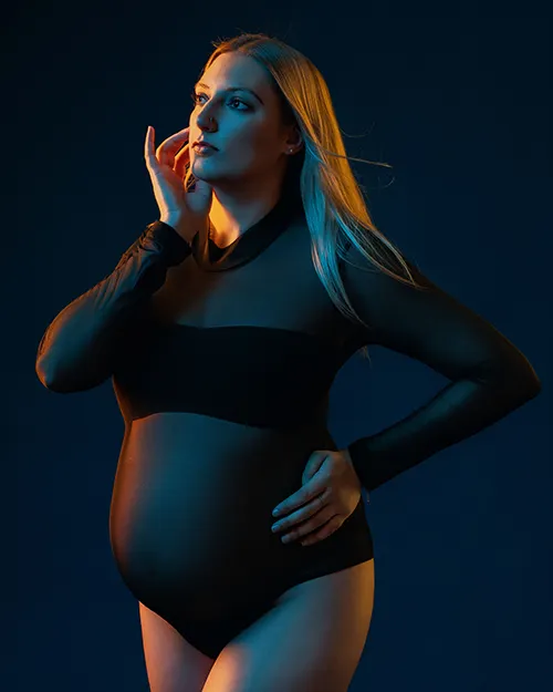 femme-enceinte-photo-studio-pont-saint-martin