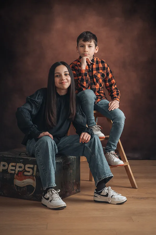 Portrait de famille et fratrie en studio à Pont-Saint-Martin